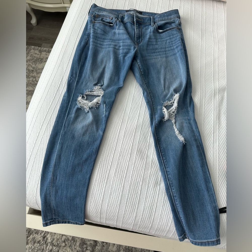 Express Women’s Jeans Size 8 Blue Denim Mid Rise Skinny Leg Stretch Light Wash